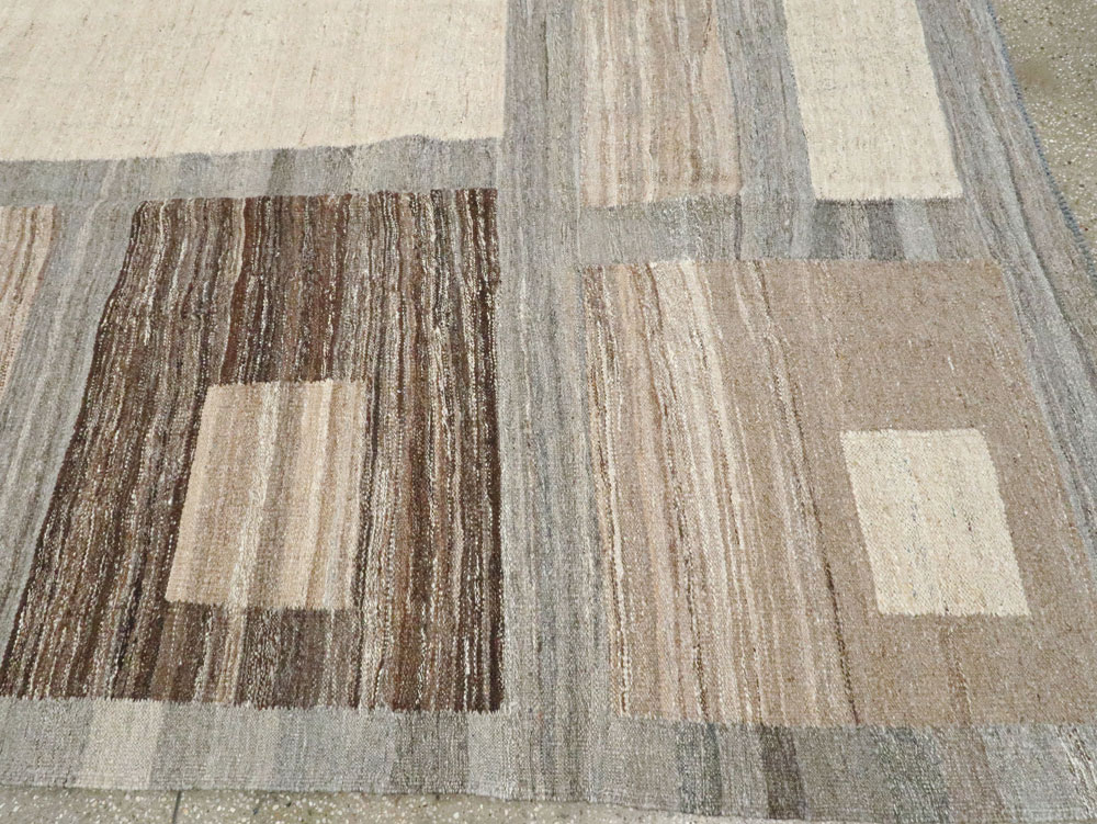 Modern Turkish Flat-weave Kilim, No.18992 - Galerie Shabab