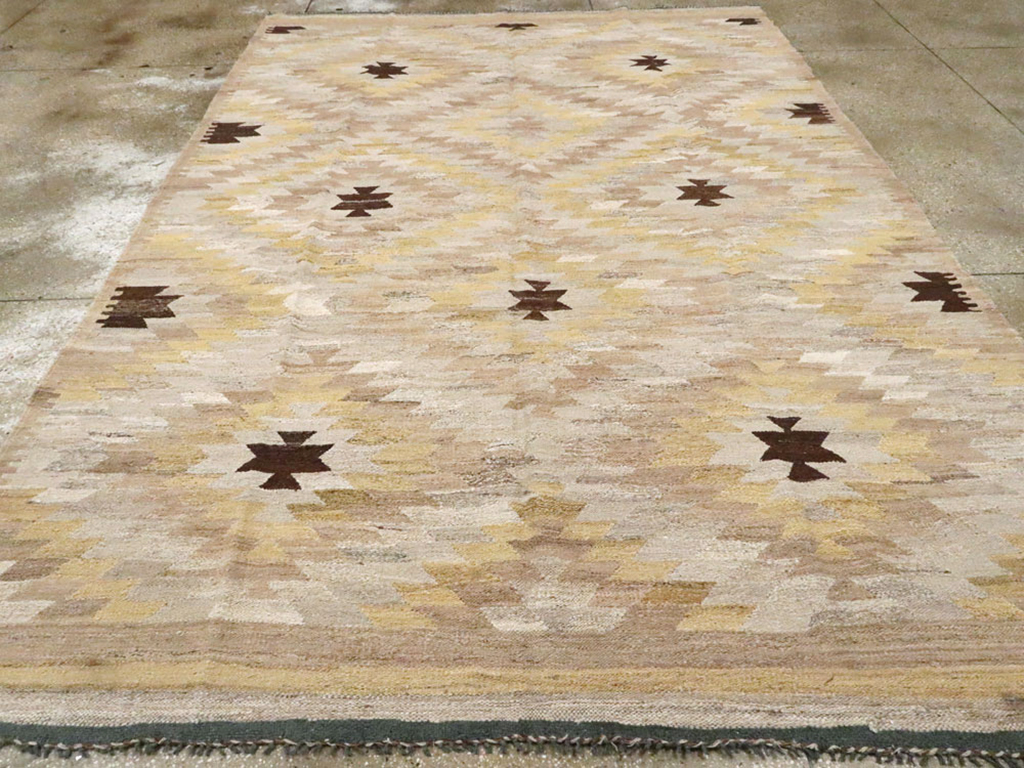 Modern Turkish Flat-weave Kilim, No.18993 - Galerie Shabab