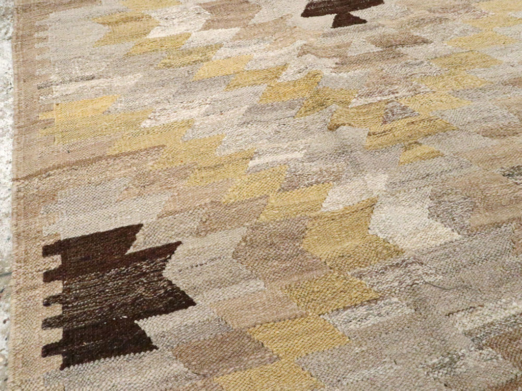 Modern Turkish Flat-weave Kilim, No.18993 - Galerie Shabab