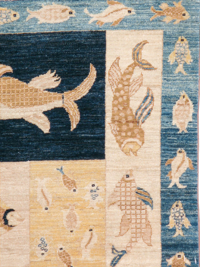 Contemporary Turkish Pictorial Accent Rug, No.18999 - Galerie Shabab