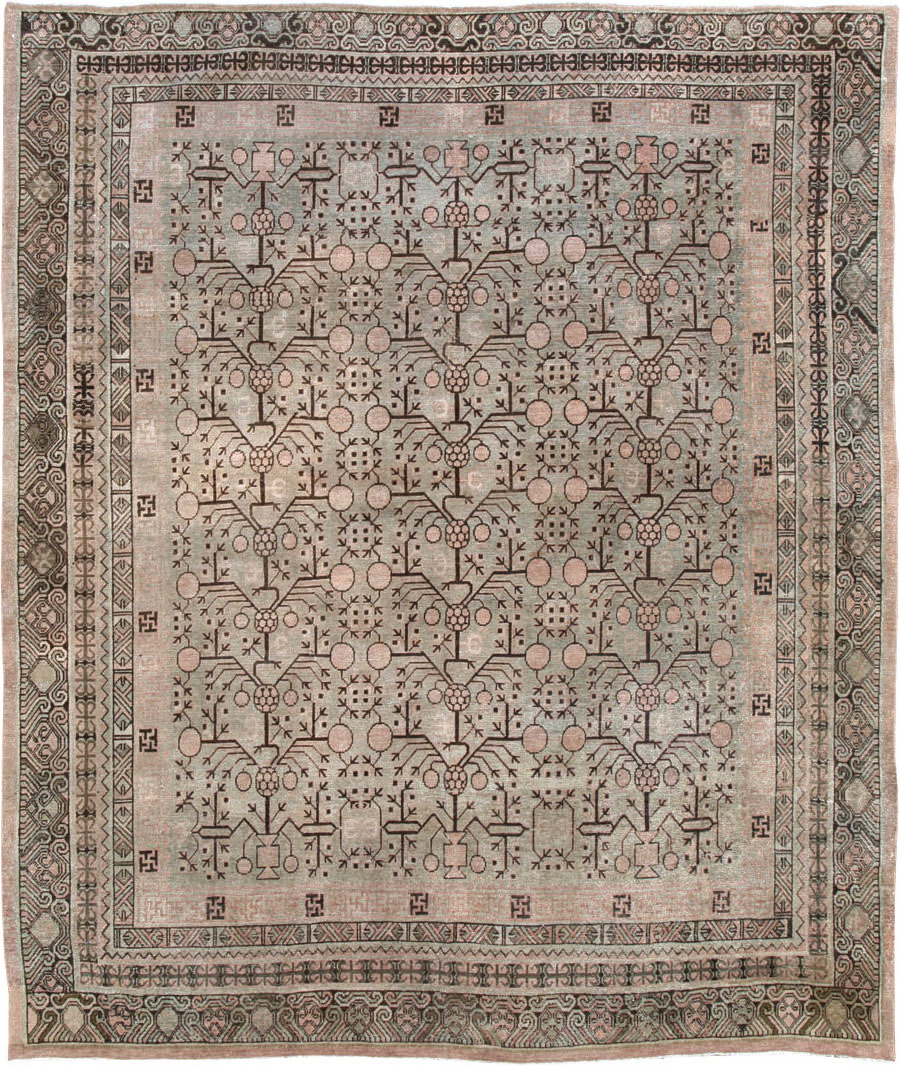Antique East Turkestan Khotan Room Size Carpet, No.19007 - Galerie Shabab