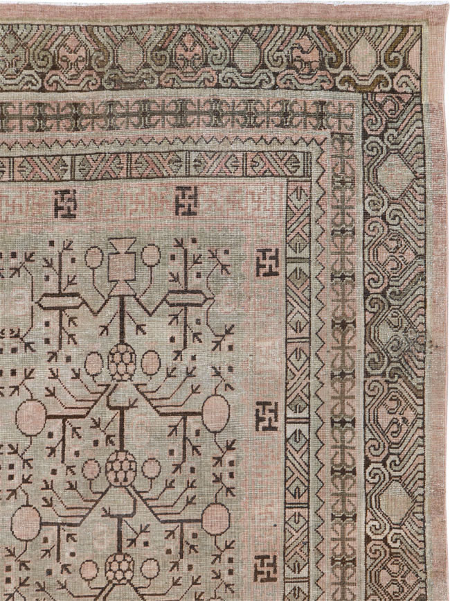 Antique East Turkestan Khotan Room Size Carpet, No.19007 - Galerie Shabab