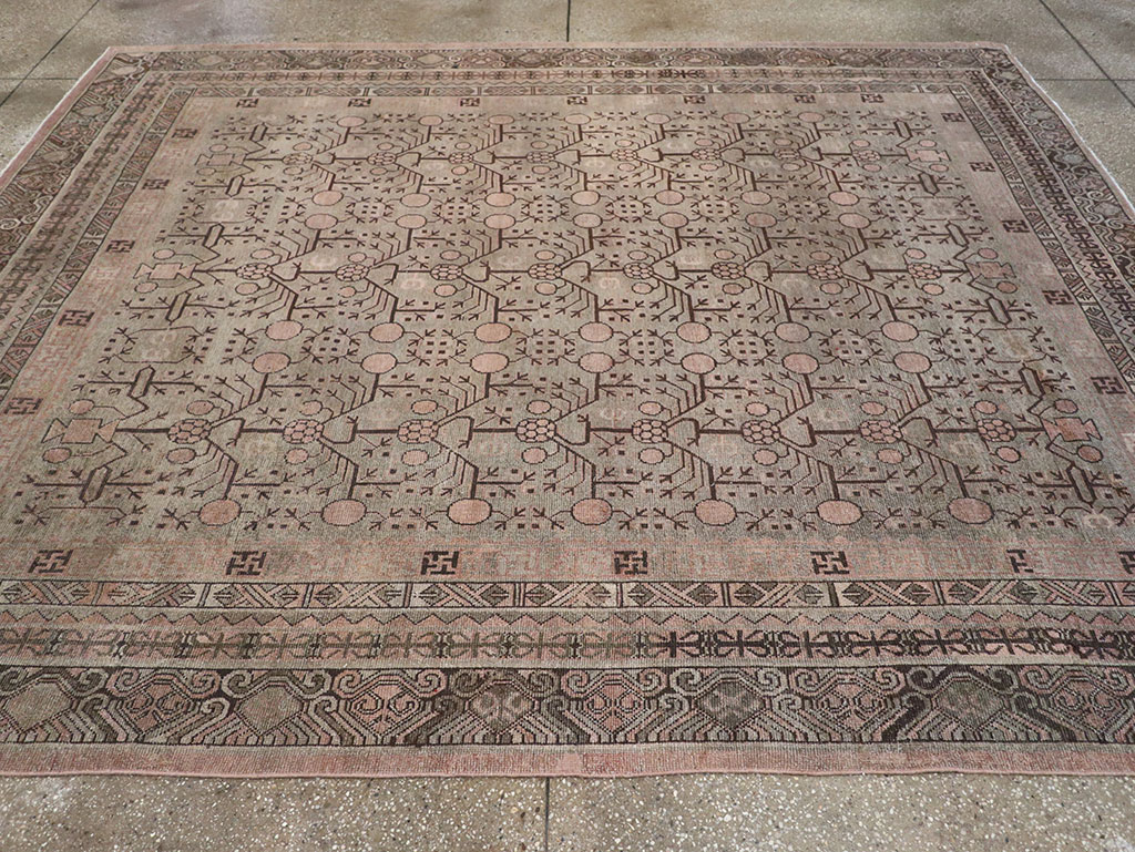 Antique East Turkestan Khotan Room Size Carpet, No.19007 - Galerie Shabab