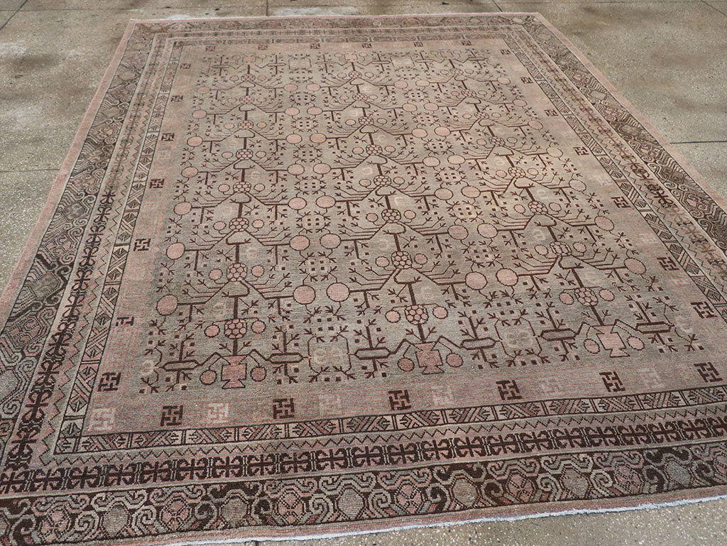 Antique East Turkestan Khotan Room Size Carpet, No.19007 - Galerie Shabab