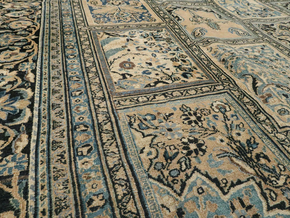 Antique Persian Mashad Carpet, No.19011 - Galerie Shabab