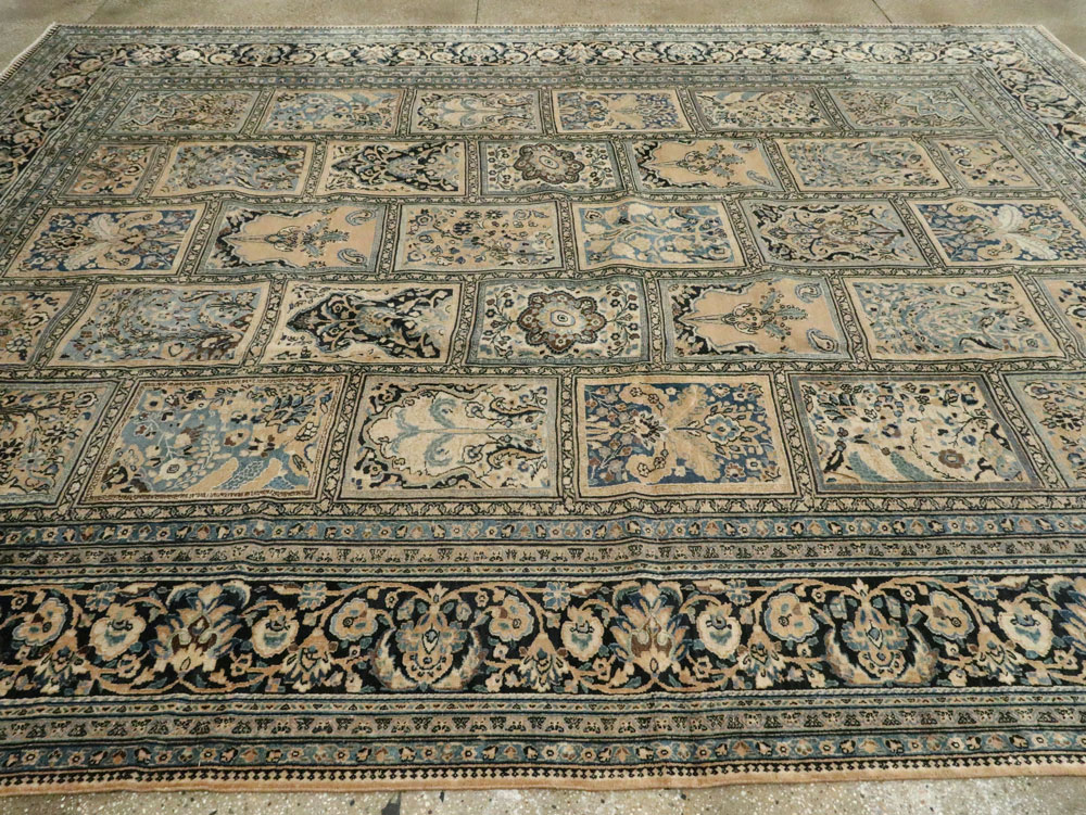 Antique Persian Mashad Carpet, No.19011 - Galerie Shabab