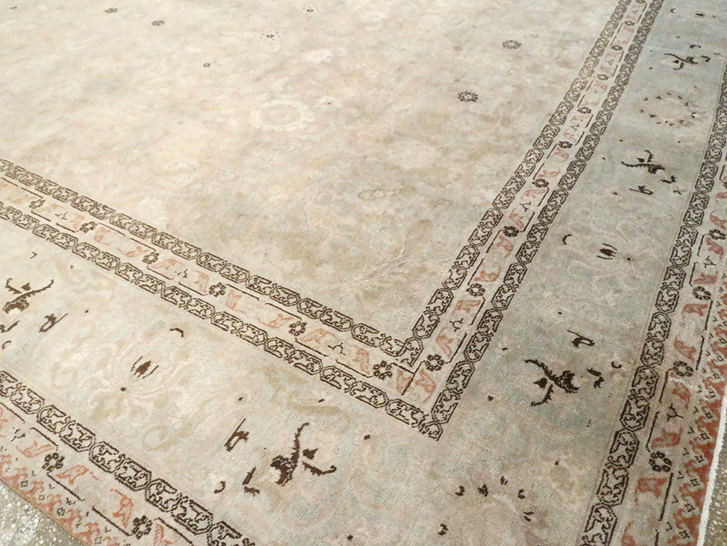 Antique Persian Tabriz Carpet, No.19040 - Galerie Shabab