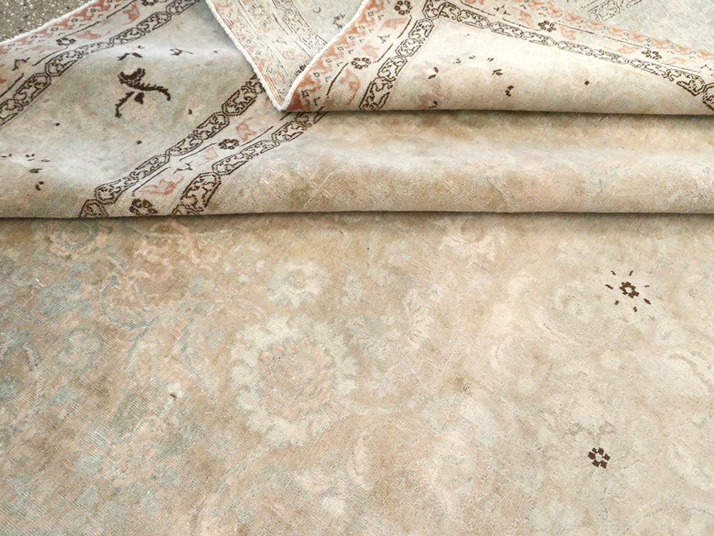 Antique Persian Tabriz Carpet, No.19040 - Galerie Shabab