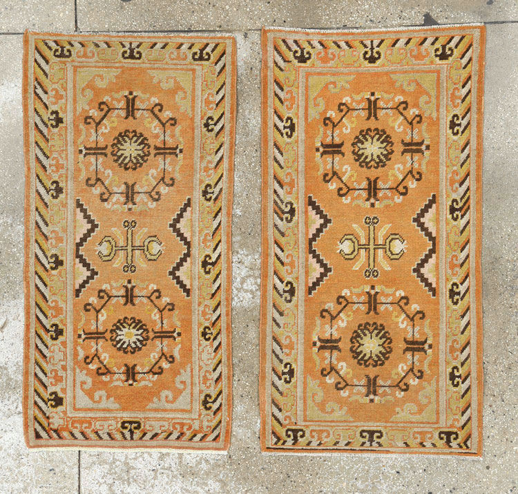 Vintage East Turkestan Khotan Rug (Pair: 2 of 2), No.19051 - Galerie Shabab