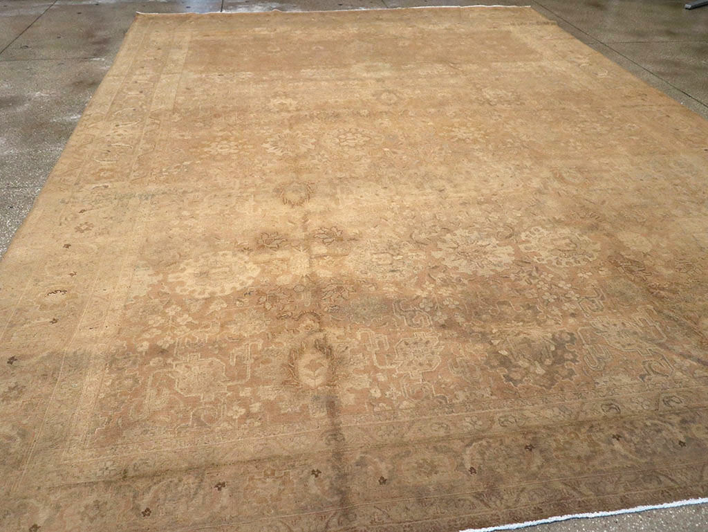 Antique Persian Tabriz Carpet, No.19055 - Galerie Shabab