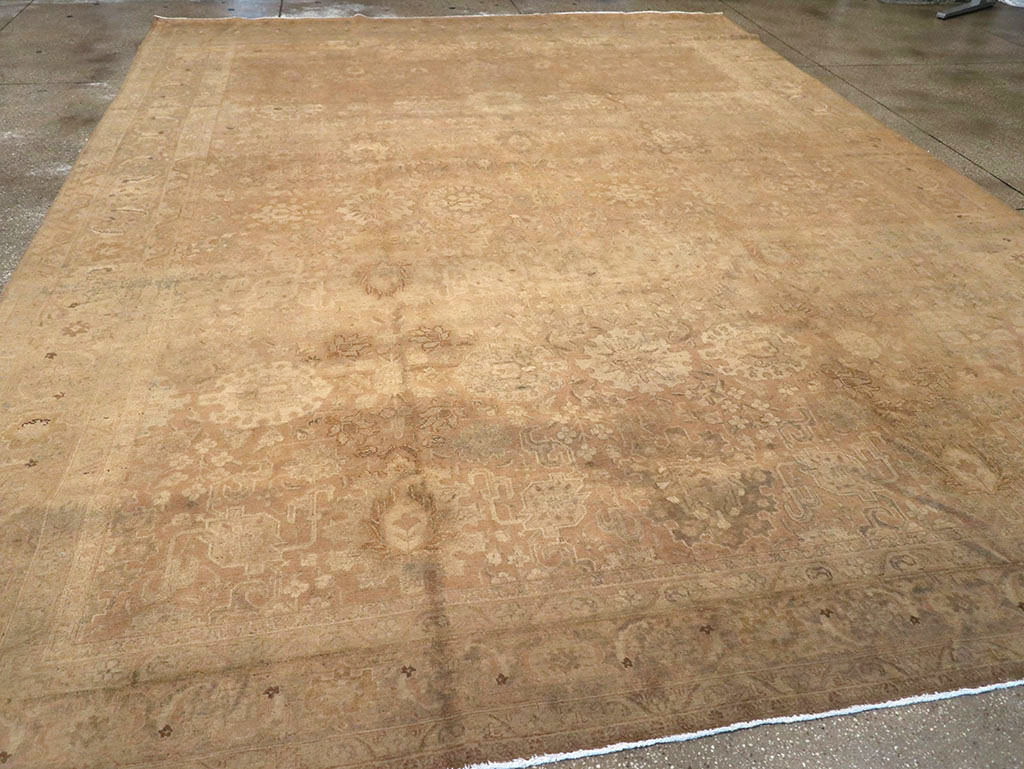 Antique Persian Tabriz Carpet, No.19055 - Galerie Shabab