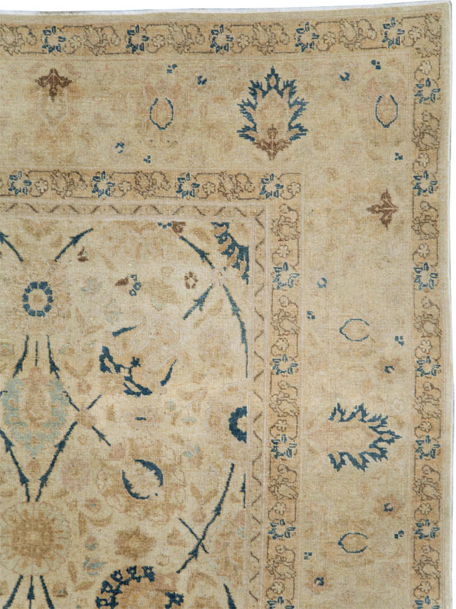 Antique Persian Tabriz Small Room Size Carpet, No.19058 - Galerie Shabab