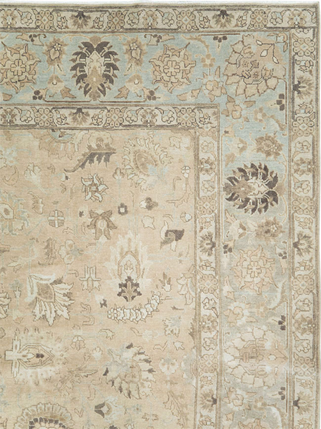 Vintage Persian Tabriz Room Size Carpet, No.19072 - Galerie Shabab