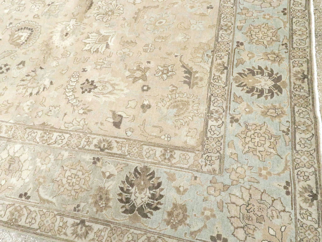 Vintage Persian Tabriz Room Size Carpet, No.19072 - Galerie Shabab