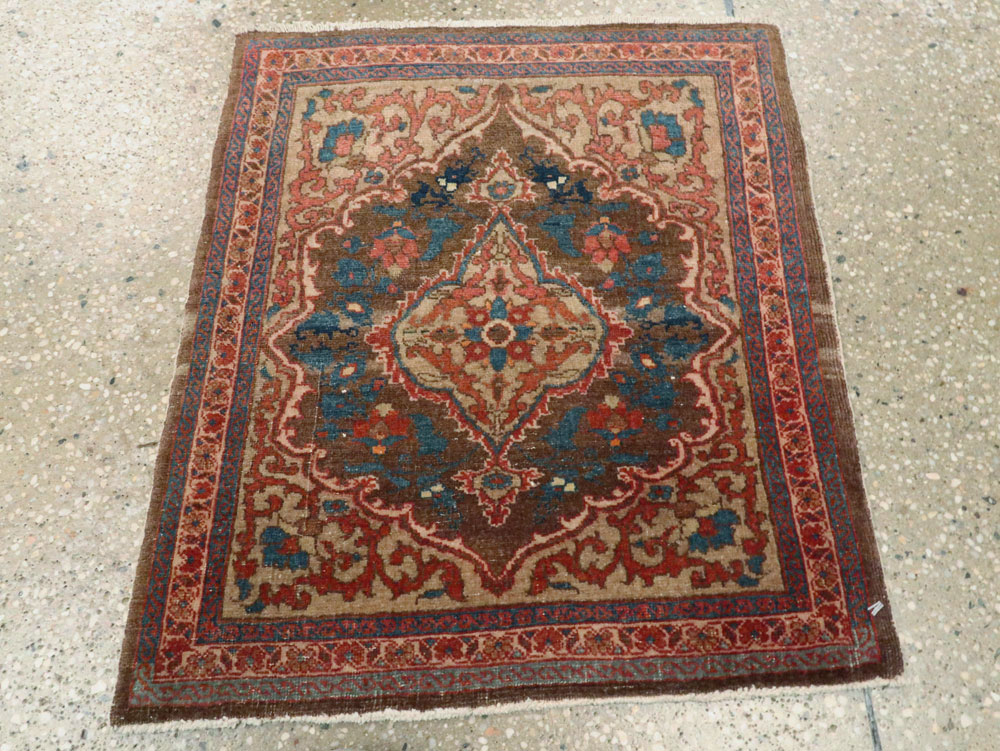 Antique Persian Tabriz Hagi Jalili Rug, No.19074 - Galerie Shabab
