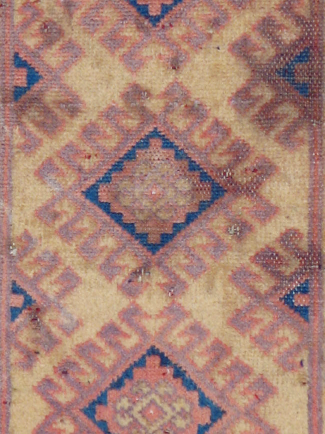 Antique Persian Kurdish Rug, No.19085 - Galerie Shabab