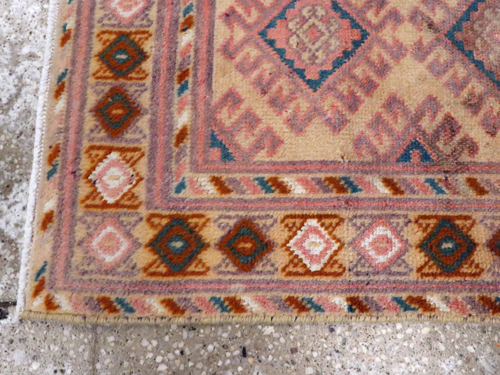 Antique Persian Kurdish Rug, No.19085 - Galerie Shabab