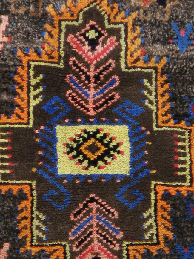 Antique Persian Kurdish Rug, No.19087 - Galerie Shabab