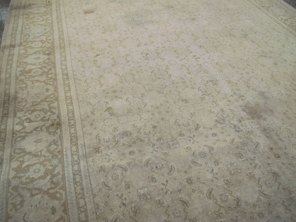 Antique Persian Tabriz Carpet, No.19104 - Galerie Shabab