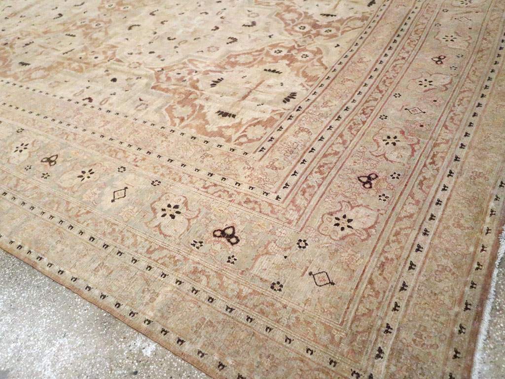 Antique Persian Khorassan Carpet, No.19105 - Galerie Shabab