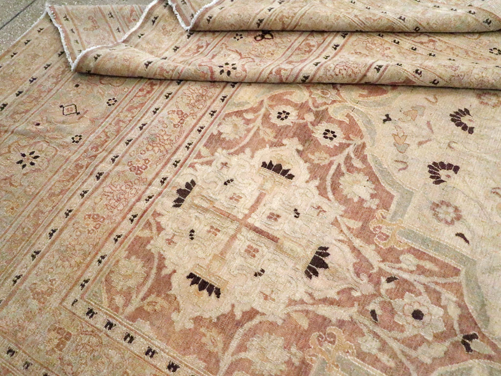 Antique Persian Khorassan Carpet, No.19105 - Galerie Shabab