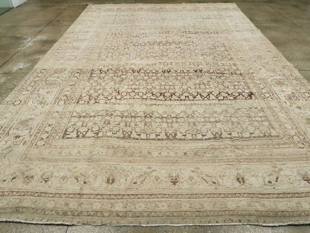 Antique Persian Khorossan Rug, No.19129 - Galerie Shabab