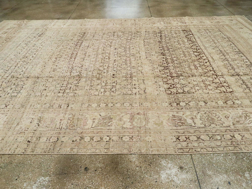 Antique Persian Khorossan Rug, No.19129 - Galerie Shabab