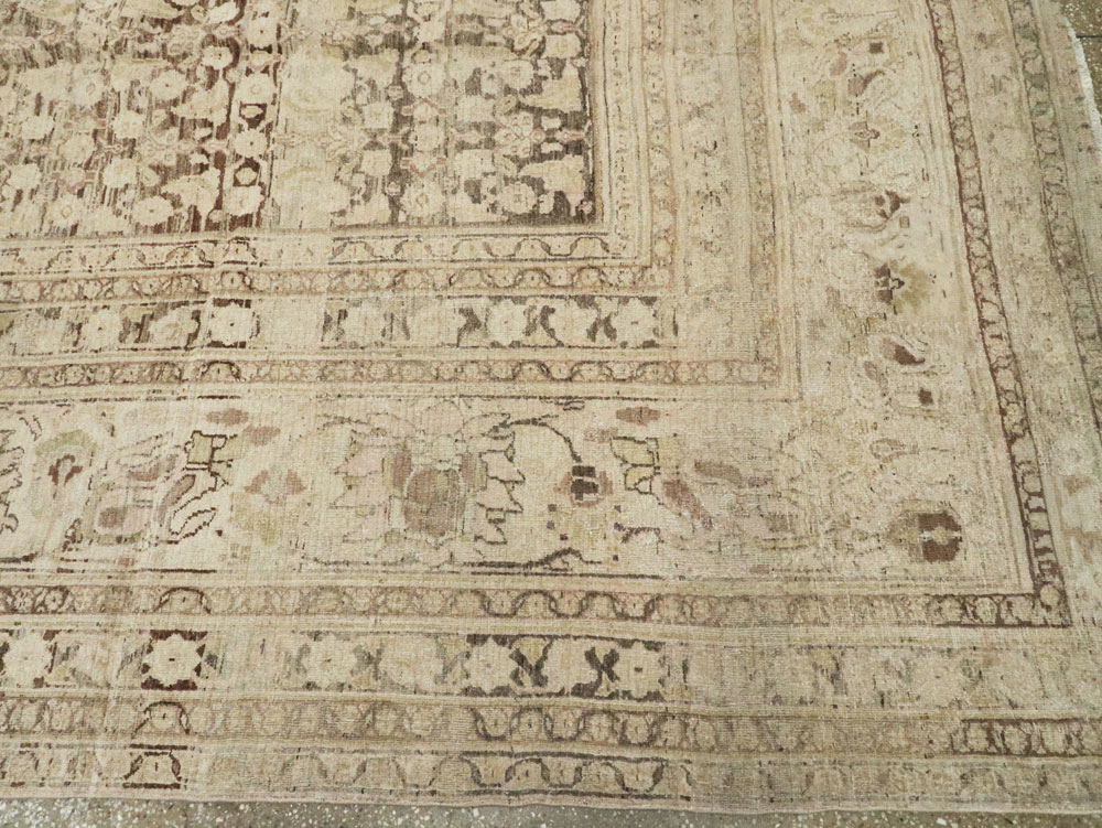 Antique Persian Khorossan Rug, No.19129 - Galerie Shabab