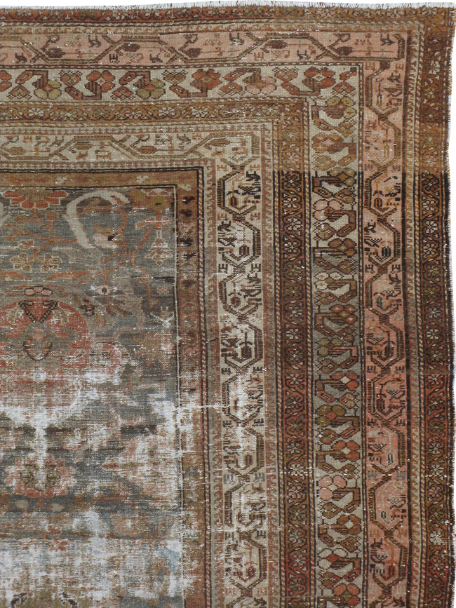 Antique Distressed Malayer Carpet, No.19132 - Galerie Shabab