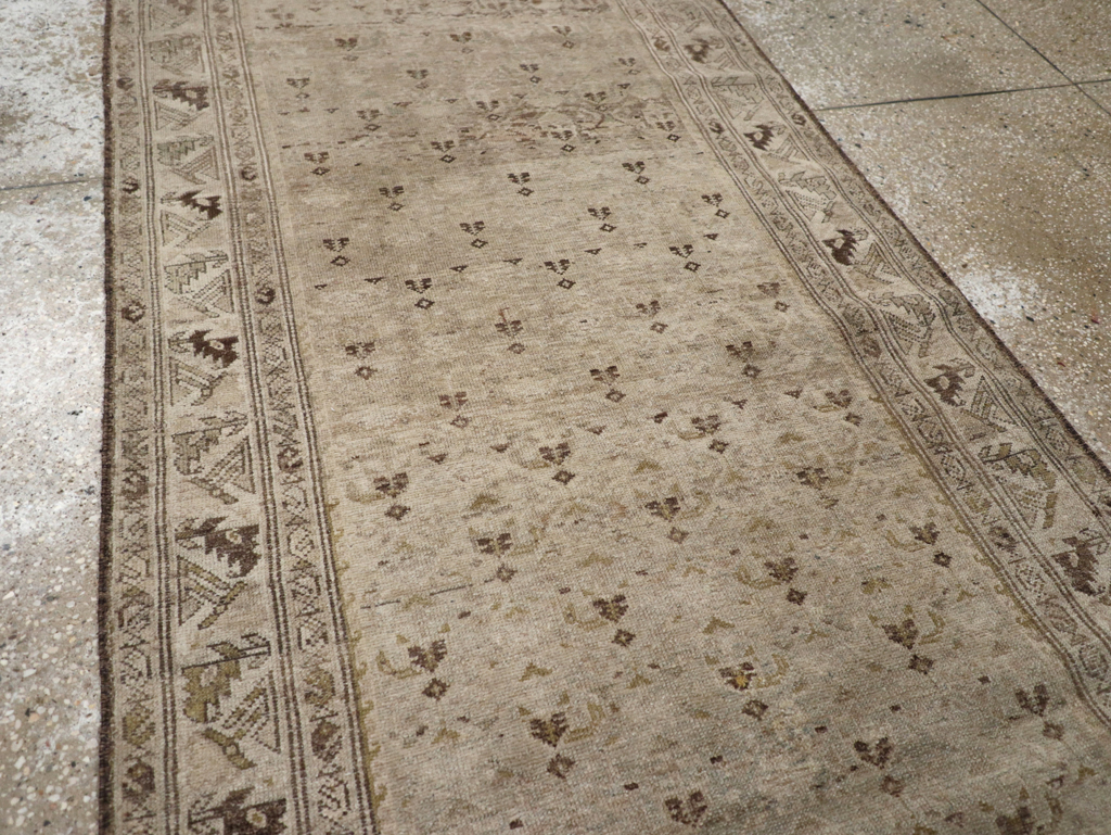 Vintage Persian Malayer Runner, No.19154 - Galerie Shabab