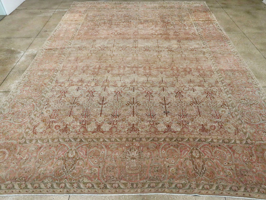 Antique Persian Isfahan Large Room Size Carpet, No.19160 - Galerie Shabab