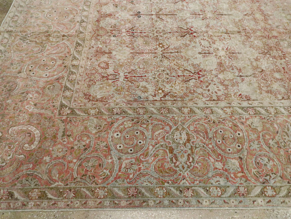Antique Persian Isfahan Large Room Size Carpet, No.19160 - Galerie Shabab