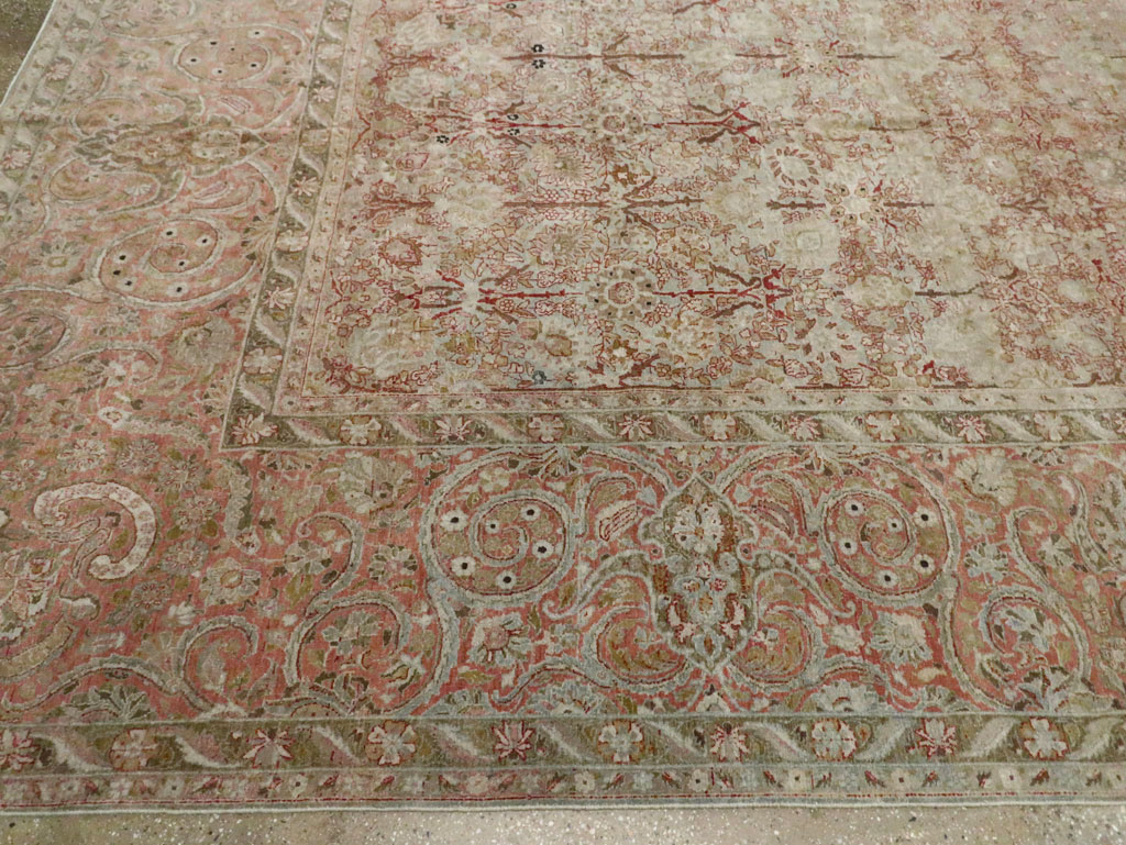 Antique Persian Isfahan Large Room Size Carpet, No.19160 - Galerie Shabab