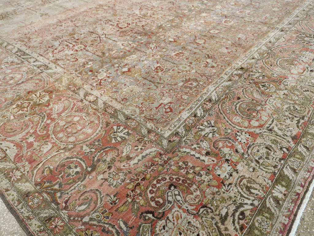 Antique Persian Isfahan Large Room Size Carpet, No.19160 - Galerie Shabab