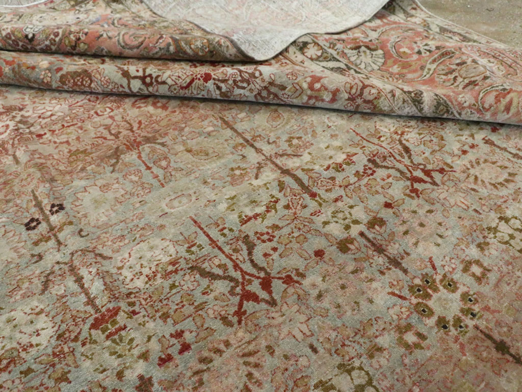 Antique Persian Isfahan Large Room Size Carpet, No.19160 - Galerie Shabab