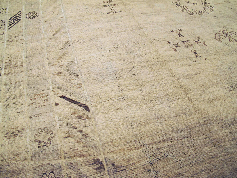Vintage East Turkestan Khotan Carpet, No.19166 - Galerie Shabab
