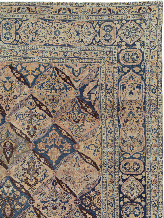 Antique Tabriz Carpet, No.19186 - Galerie Shabab