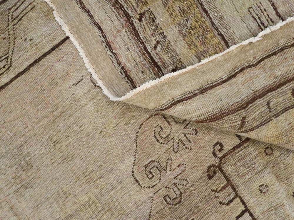 Vintage East Turkestan Khotan Carpet, No.19204 - Galerie Shabab