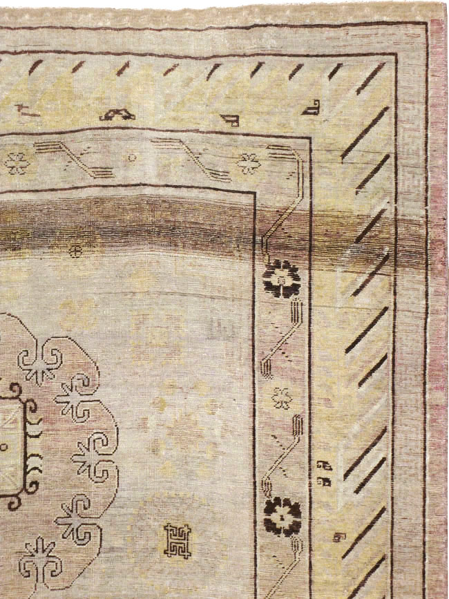 Vintage East Turkestan Khotan Carpet, No.19204 - Galerie Shabab