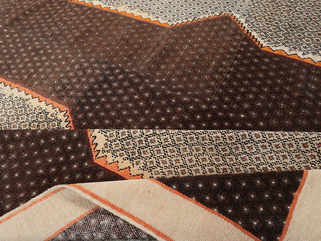 Vintage Turkish Anatolian Room Size Carpet, No.19214 - Galerie Shabab