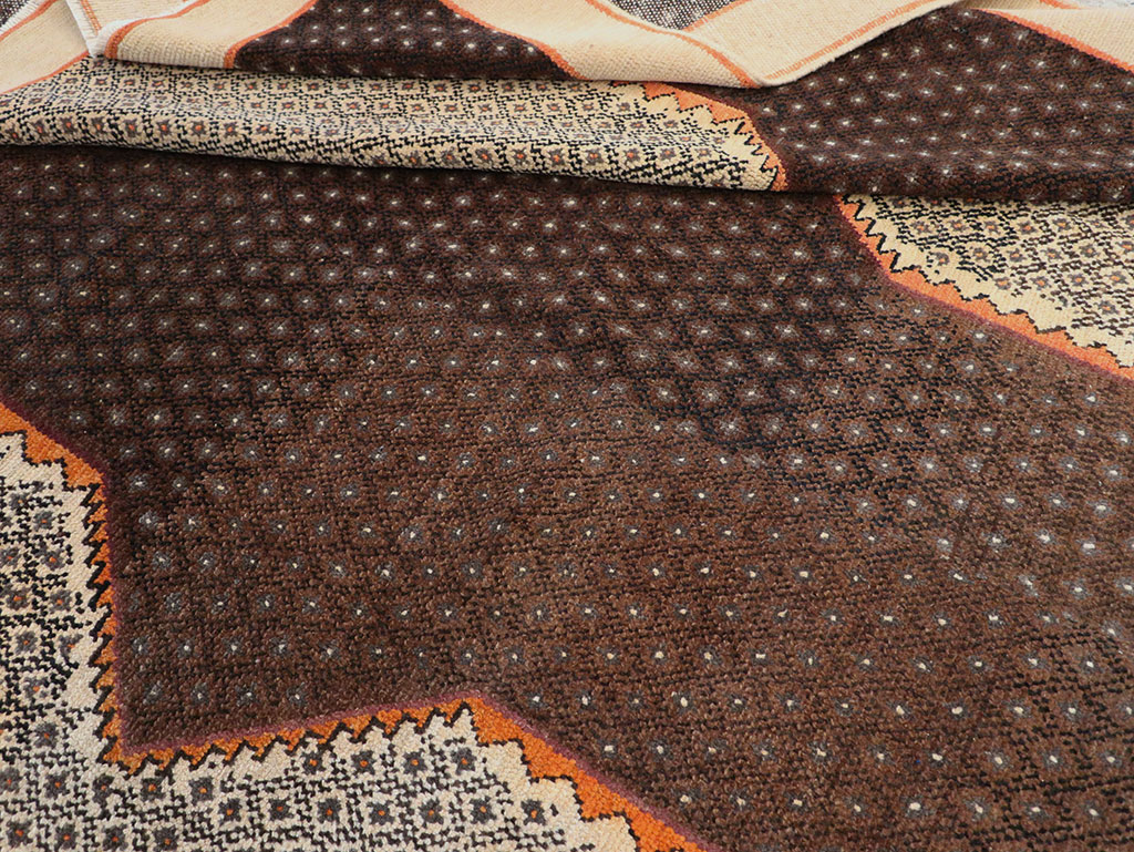 Vintage Turkish Anatolian Room Size Carpet, No.19214 - Galerie Shabab