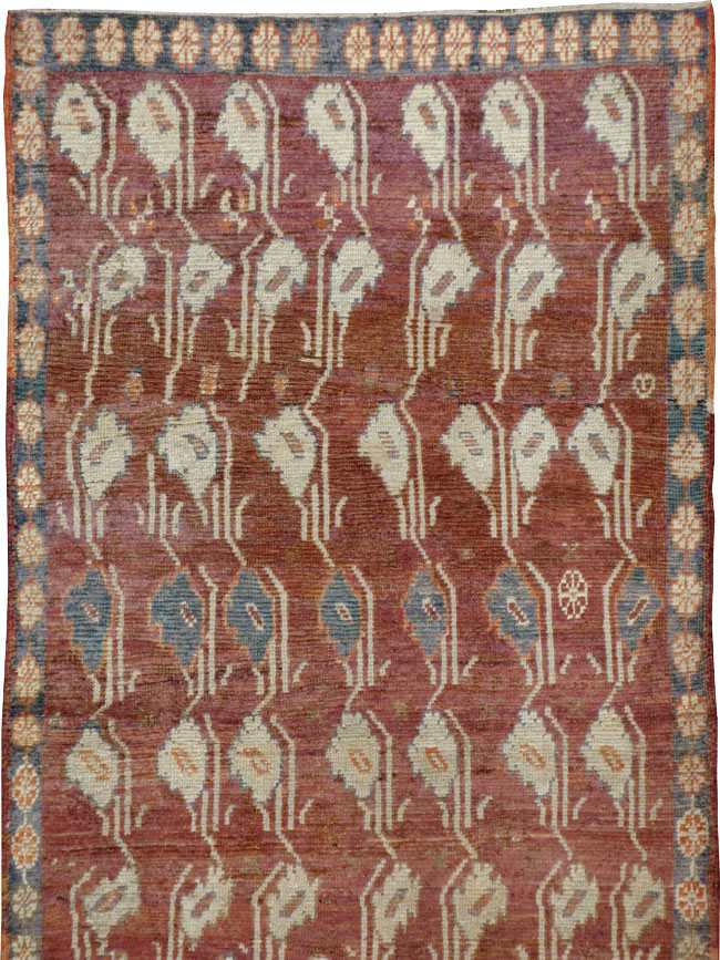 Vintage Turkish Anatolian Small Runner, No.19224 - Galerie Shabab