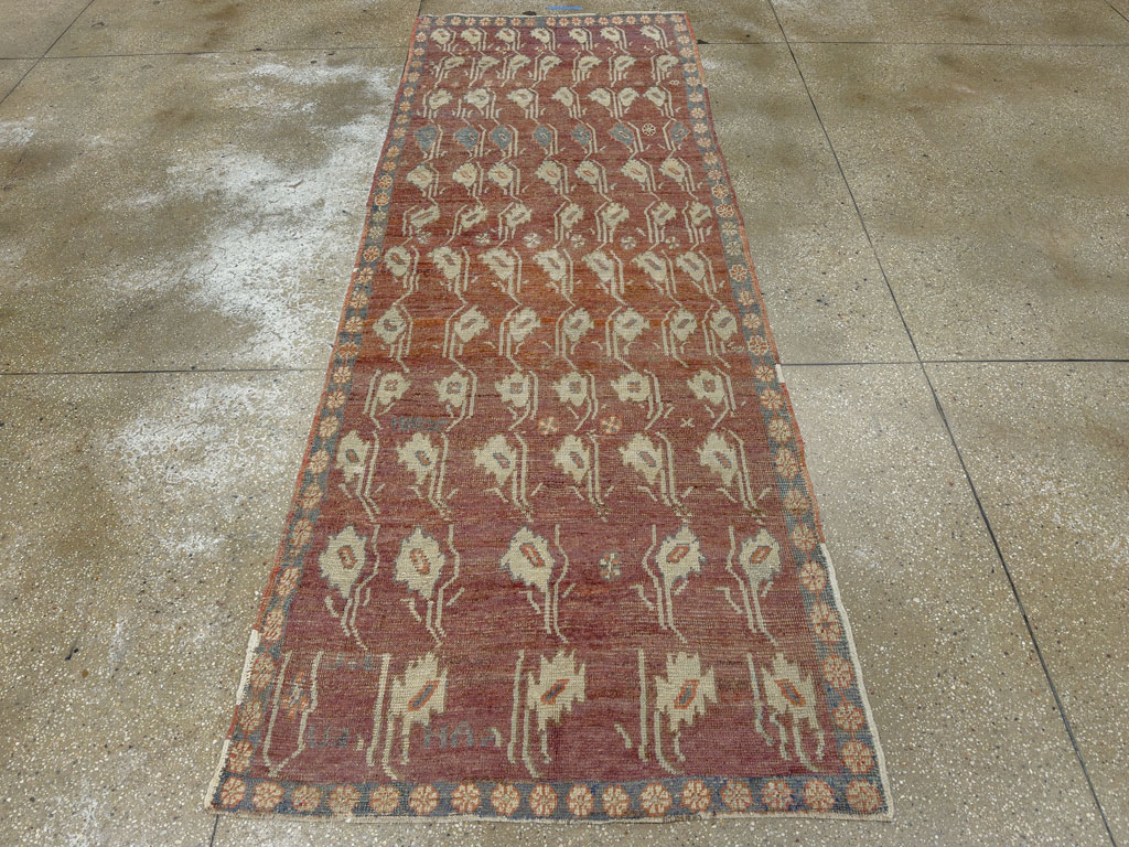 Vintage Turkish Anatolian Small Runner, No.19224 - Galerie Shabab
