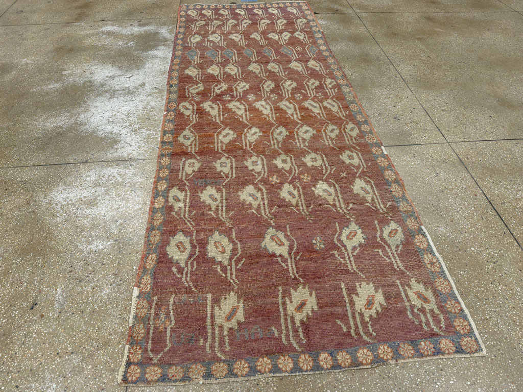 Vintage Turkish Anatolian Small Runner, No.19224 - Galerie Shabab