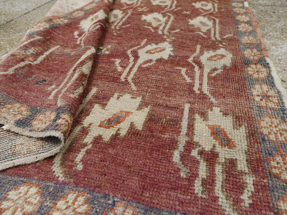Vintage Turkish Anatolian Small Runner, No.19224 - Galerie Shabab