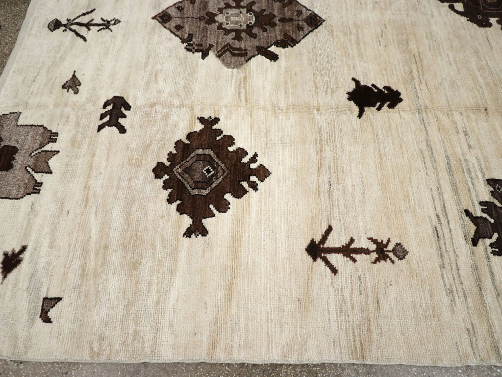 Modern Turkish Anatolian Carpet, No.19226 - Galerie Shabab