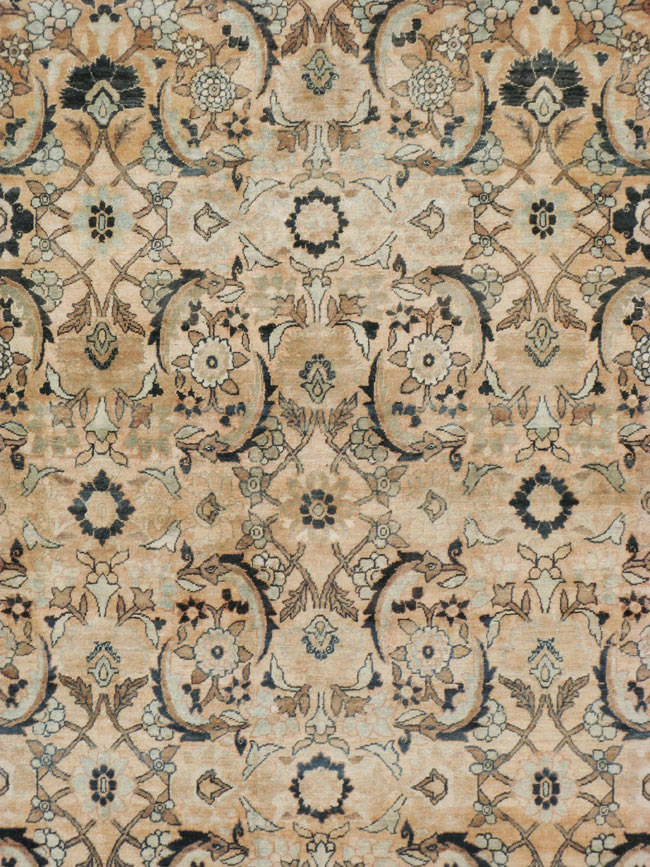 Antique Persian Lavar Kerman Carpet, No.19237 - Galerie Shabab