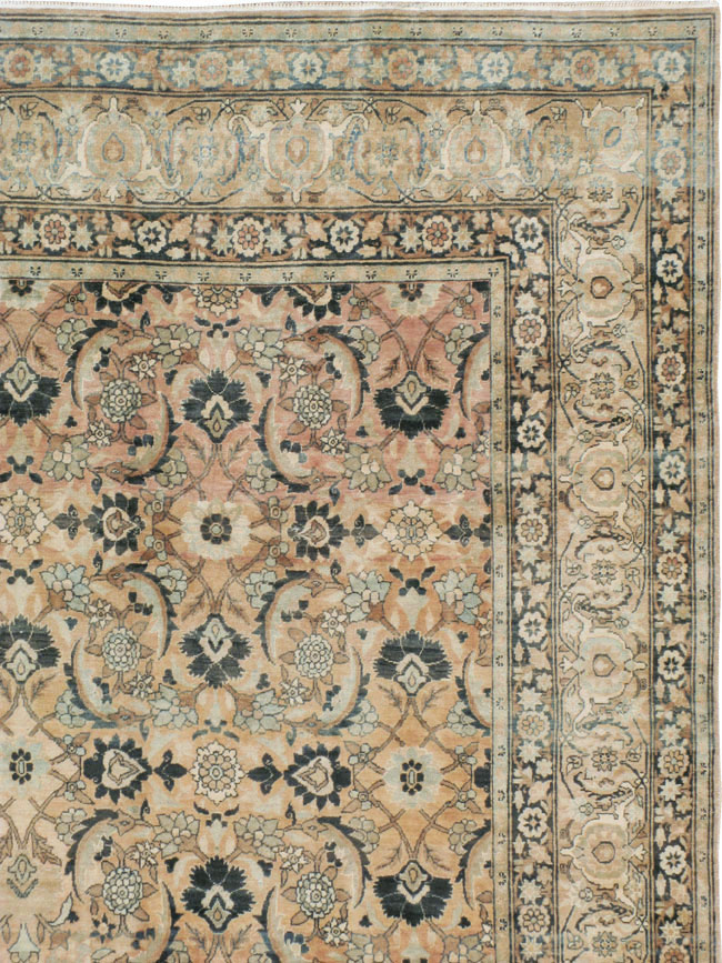 Antique Persian Lavar Kerman Carpet, No.19237 - Galerie Shabab