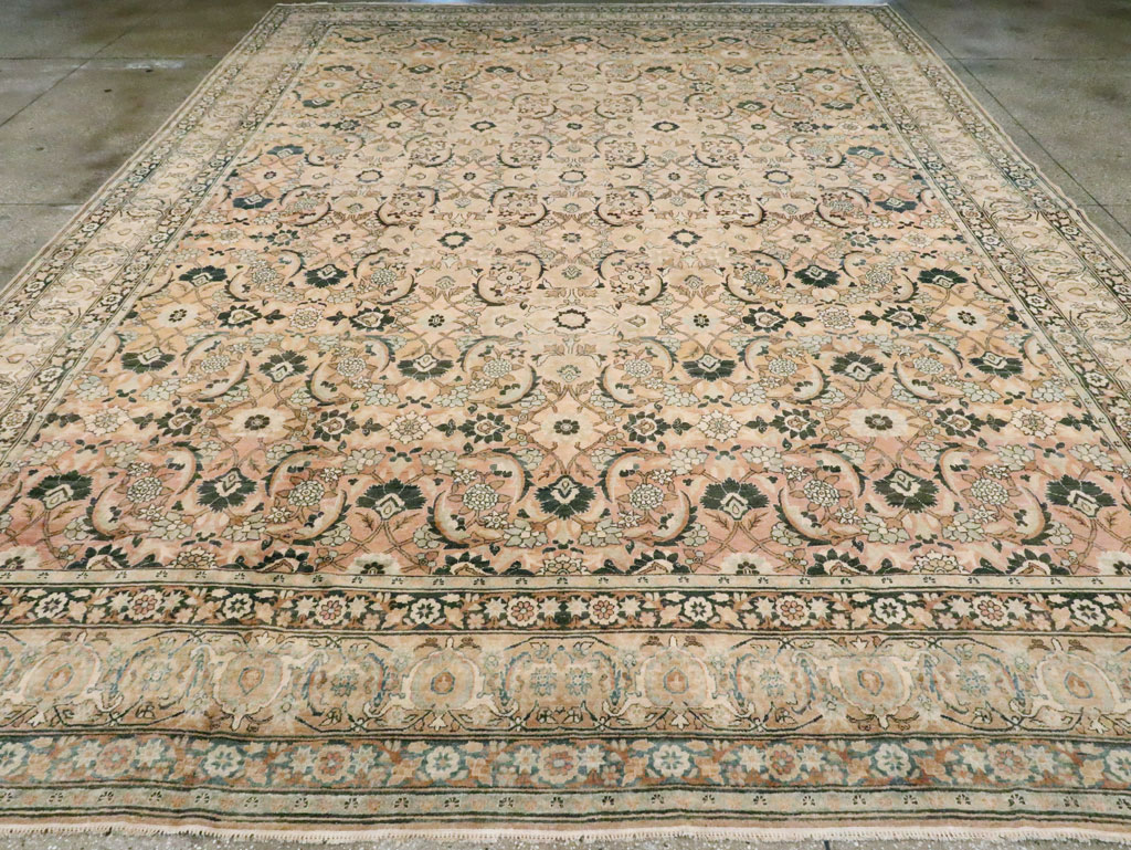 Antique Persian Lavar Kerman Carpet, No.19237 - Galerie Shabab