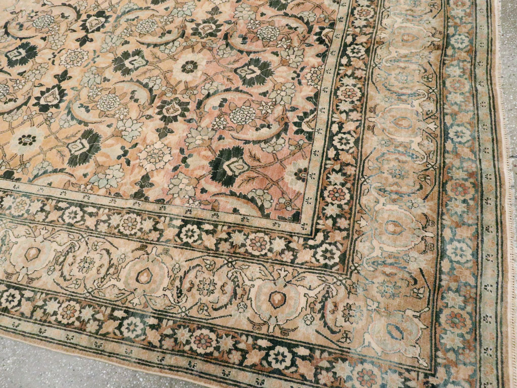 Antique Persian Lavar Kerman Carpet, No.19237 - Galerie Shabab